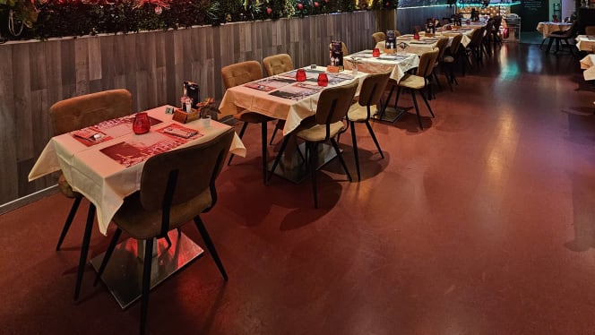 Santa Maria Pizzeria & Steakhouse - 7