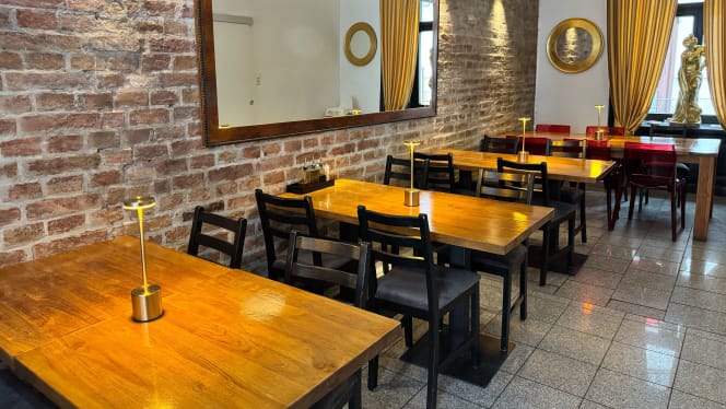 La Grande Famiglia - Ristorante Pizza Napoli - 1