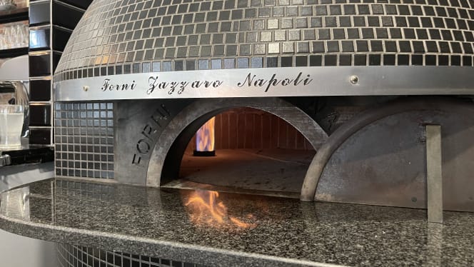 La Grande Famiglia - Ristorante Pizza Napoli - 8