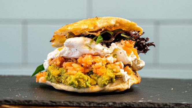 Casa Tua Deli Wine Bar - 2