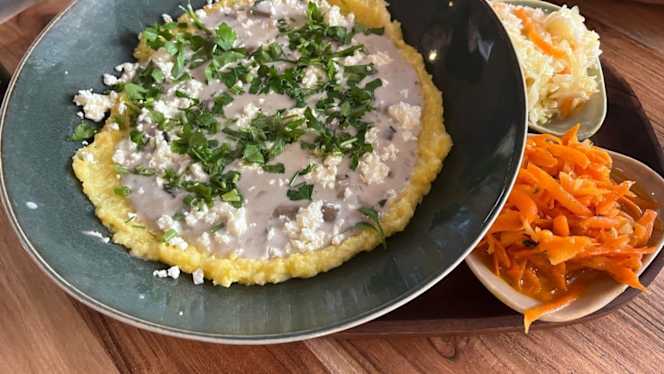 Slava Berlin! Ukrainian Soulfood & Nalivanki - 4